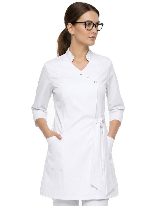Elegantiškas medicininis švarkelis-tunika su elastanu-nailonu. Baltas 