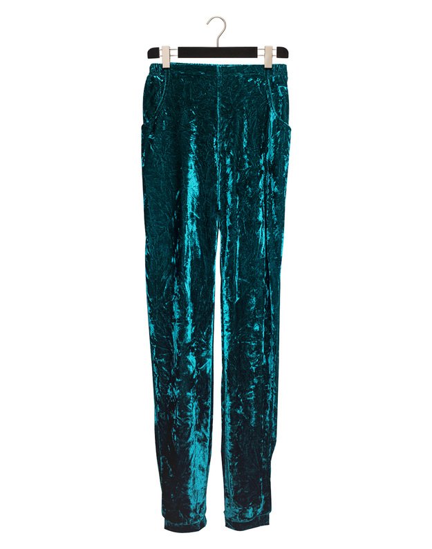 Smaragdo spalvos veliūrinis laisvalaikio komplektas 