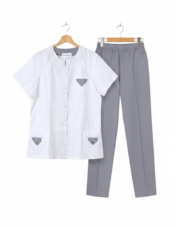 MKOM_Medicininis komplektas baltos spalvos. Netamprus