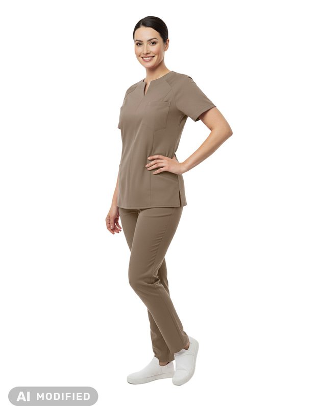 Medicininė pižama su elastanu. Klasika 2. Kapučino ruda