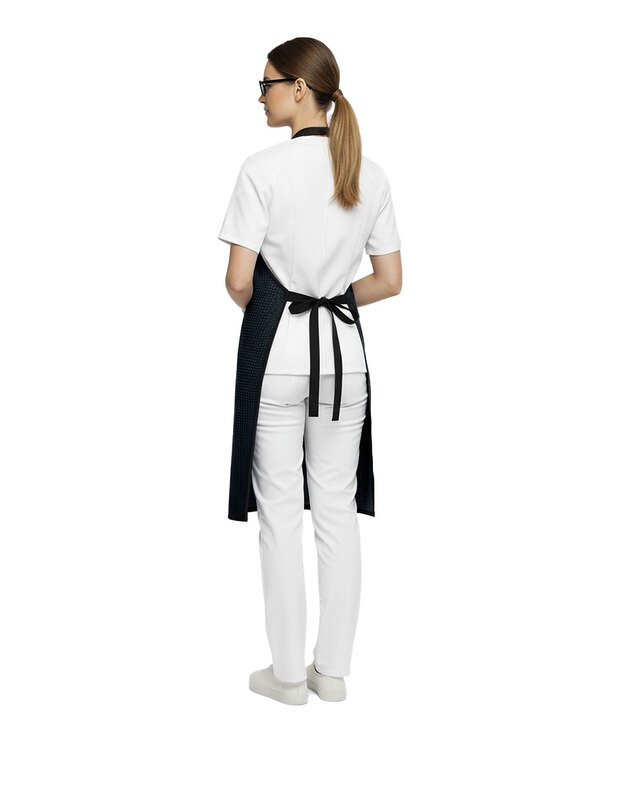 Neperšlampama raštuota prijuostė su kišene. Juoda 1